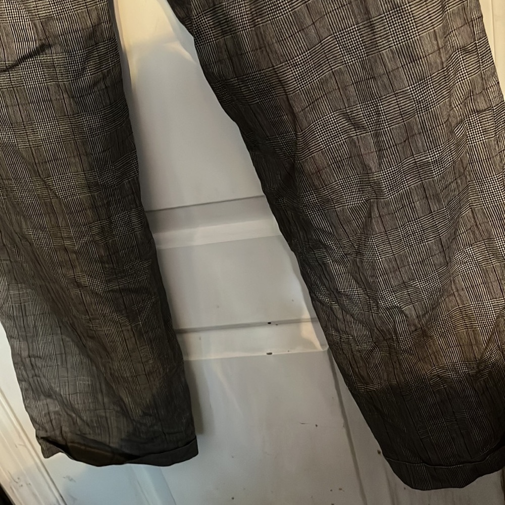 Ann Taylor loft stretch size 10 gray, black and red plaid pants. Gently worn. - Picture 5 of 6